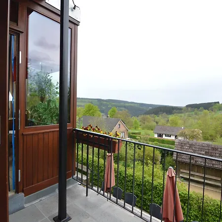 Panoramic Retreat, Thirimont, Cleaning Included Holiday home